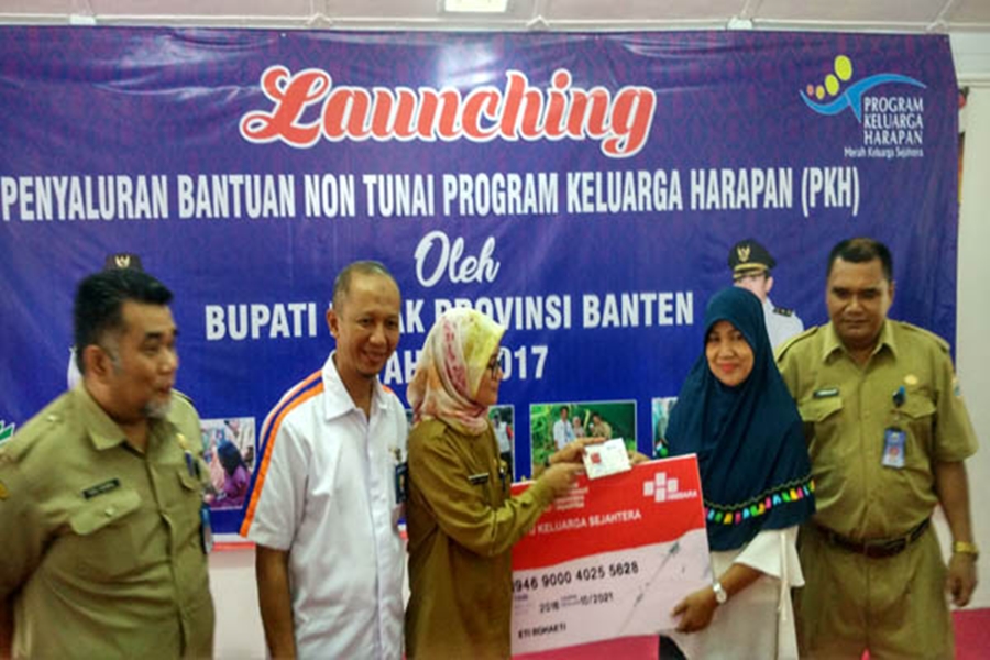 Launching Bantuan Non Tunai PKH di Lebak