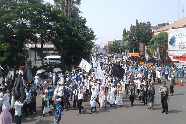 Ribuan Umat Islam di Banten Desak Polisi Tangkap Sukmawati-1
