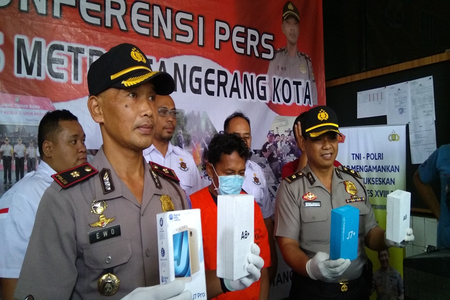 Pencuri Handphone di Mal Balekota Tangerang