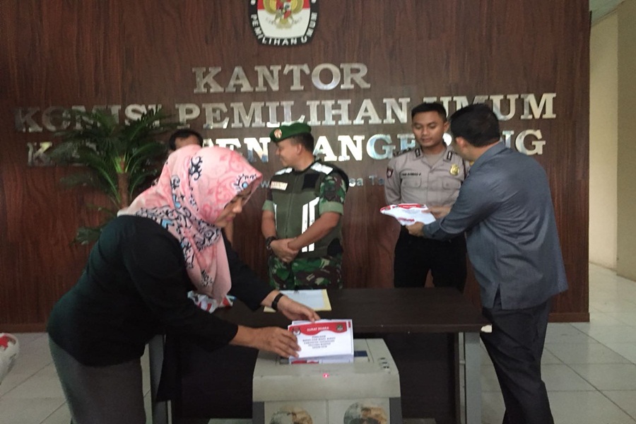 KPU Kabupaten Tangerang Hancurkan Surat Suara