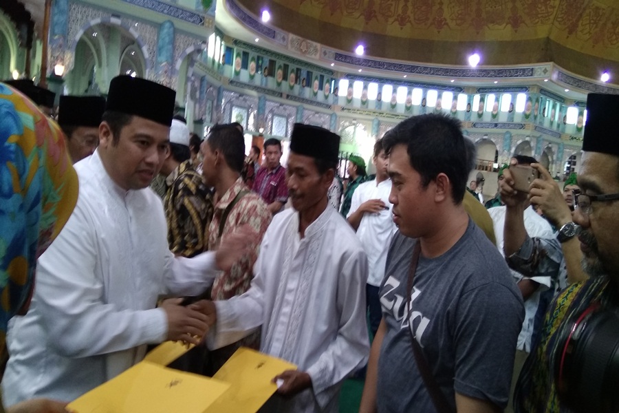 Penyerahan Sertifikat Halal untuk Pelaku Usaha di Kota Tangerang