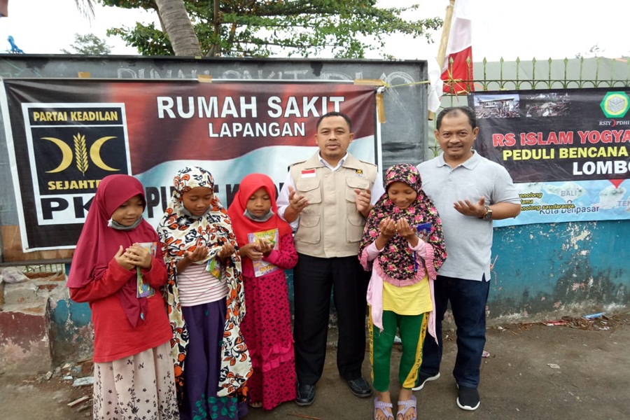 PKS Banten Salurkan Bantuan Korban Gempa Lombok