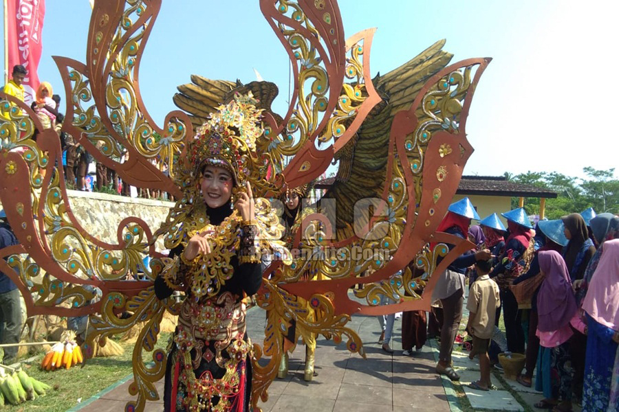 Pembukaan Festival Pesona Tanjung Lesung