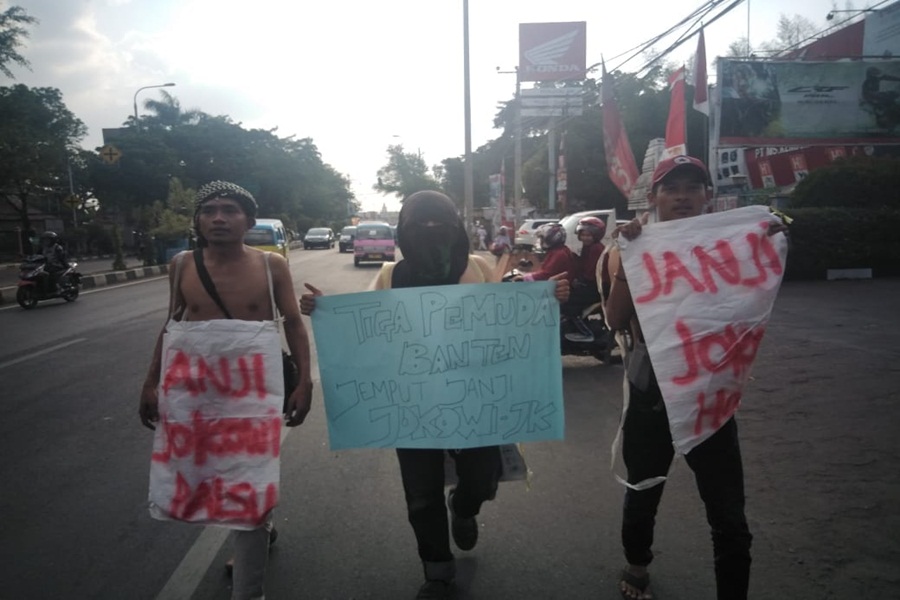 Pemuda Banten Jalan Kaki Menuju Istana Negara