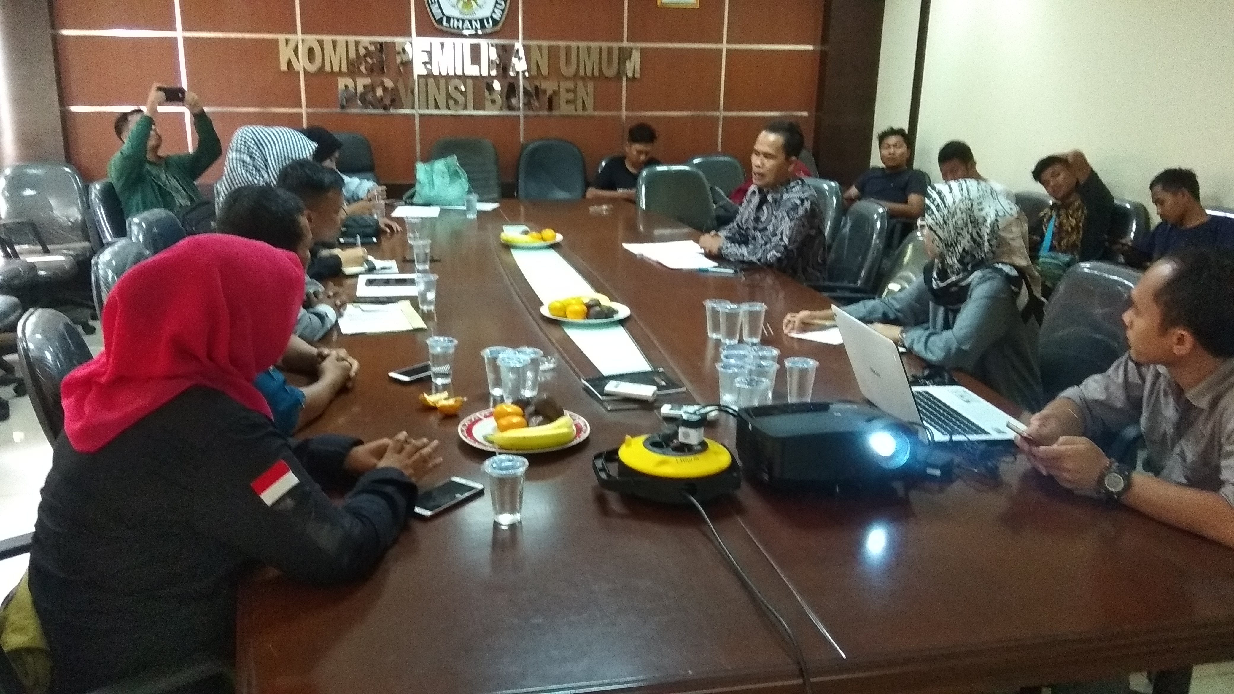 audiensi Perkumpulan Sahabat Difabel (Persada) Banten dengan KPU Banten