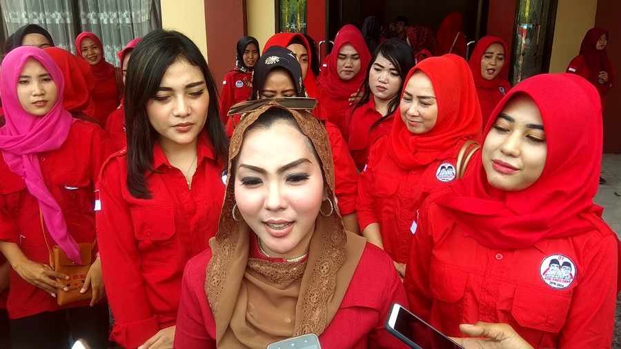 Ketua Srikandi Banten Nia Purnama Sari