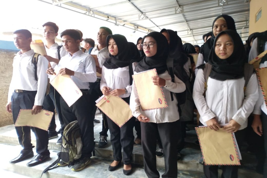 Lulusan SMA di Seleksi Penerimaan Karyawan Minimarket