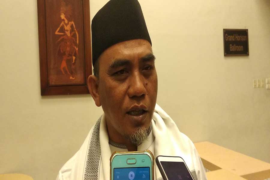 Pimpinan Pondok Pesantren Al Islam Cipocok, Kota Serang, KH. Enting Abdul Karim