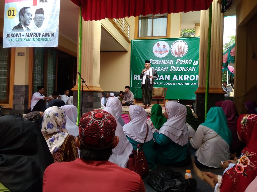 Ma'ruf Amin saat menghadiri Deklarasi Dukungan Relawan Akar Rumput Jokowi-Ma'ruf atau Akroma