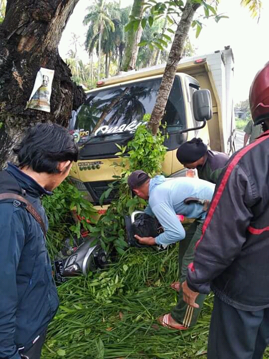 Ibu Hamil Tujuh Bulan Tewas Digilas Truk Pengangkut Hebel di Jalan Raya Panimbang-Tanjung Lesung