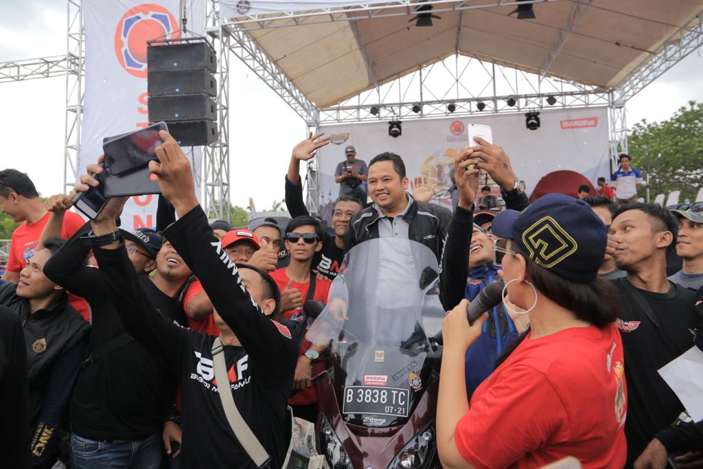 Bergaya Bikers, Wali Kota Tangerang Hadiri HUT Yamaha NMAX Club Indonesia Tangerang Chapter