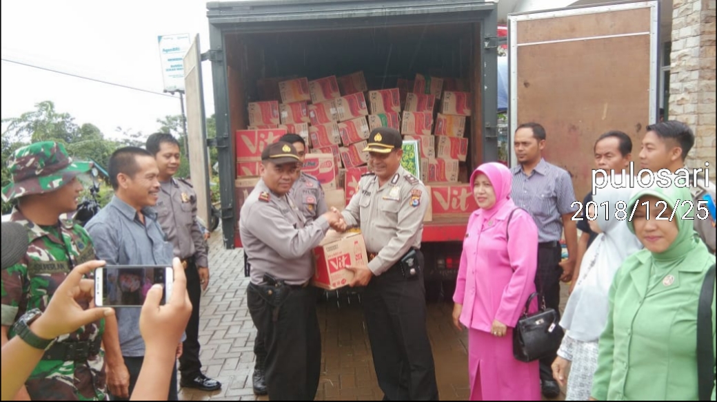 Polda Banten Salurkan 21 Truk Bantuan dari Istri Mendagri dan Kapolri untuk Korban Tsunami