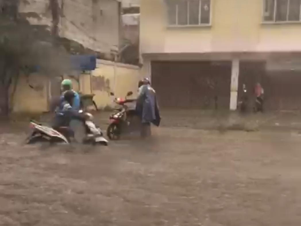 Sejumlah Jalan Protokol di Kota Tangerang Terendam Banjir